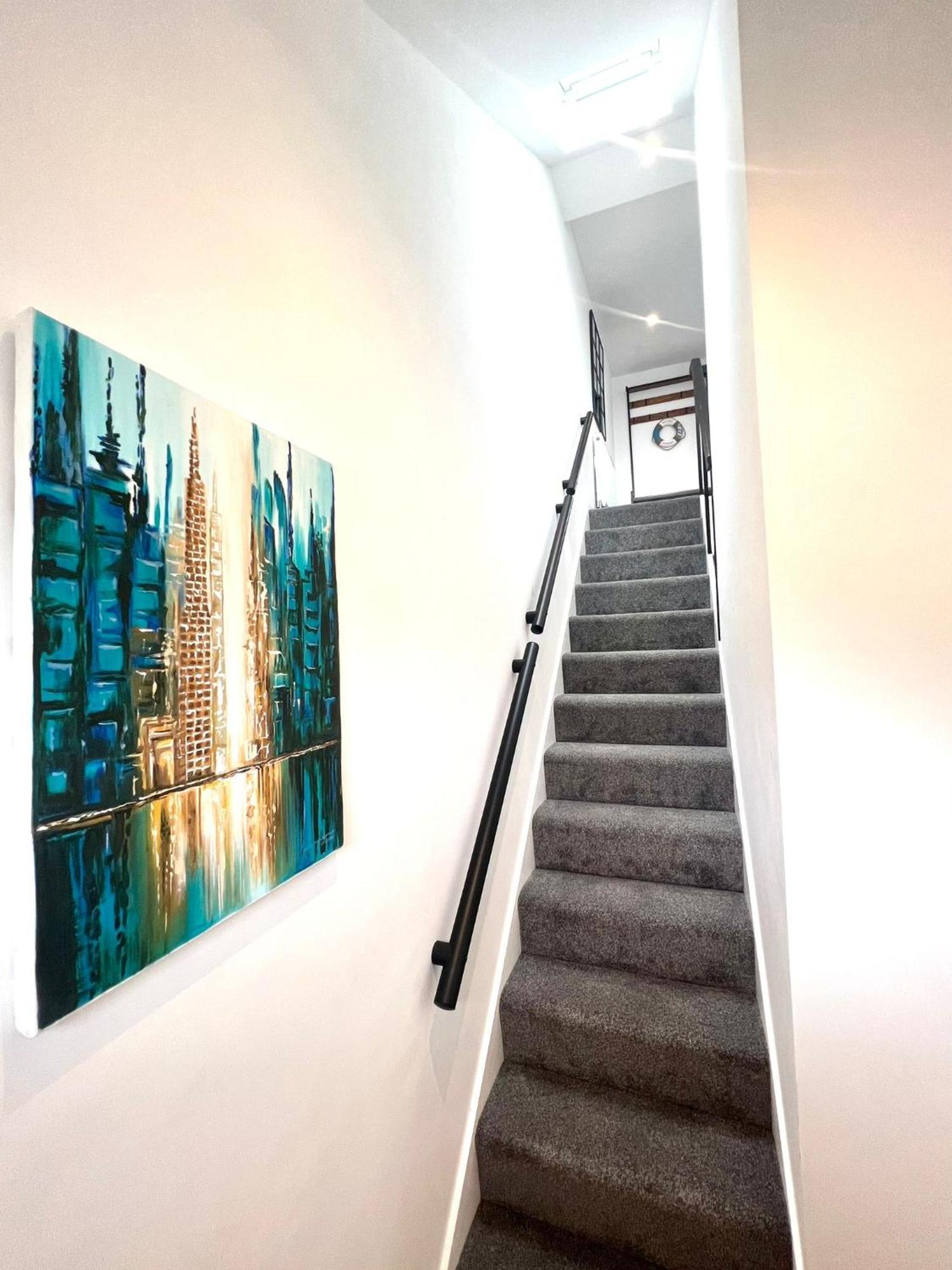 Seascape - Stylish Modern Apartment 바턴 온 시 외부 사진